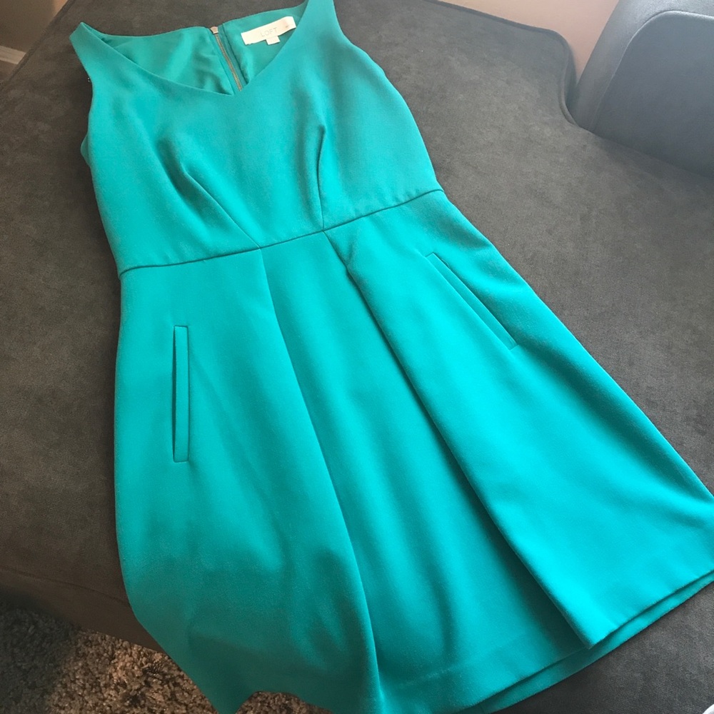 🌟Last Chance🌟 LOFT dress with pockets!